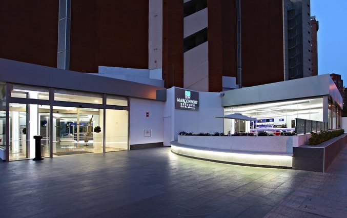 Ingang van hotel Resort Flamingo Beach in Alicante